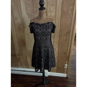 Rewind Women’s Black Lace Detail Lined Dress Short Sleeved Size Large L